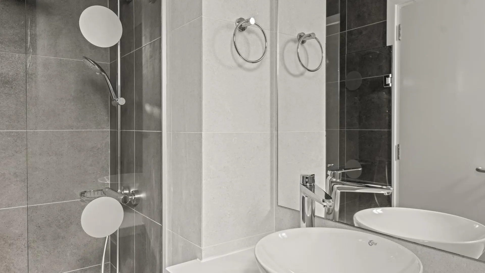 Serenity Waves Villa 20 라르나카